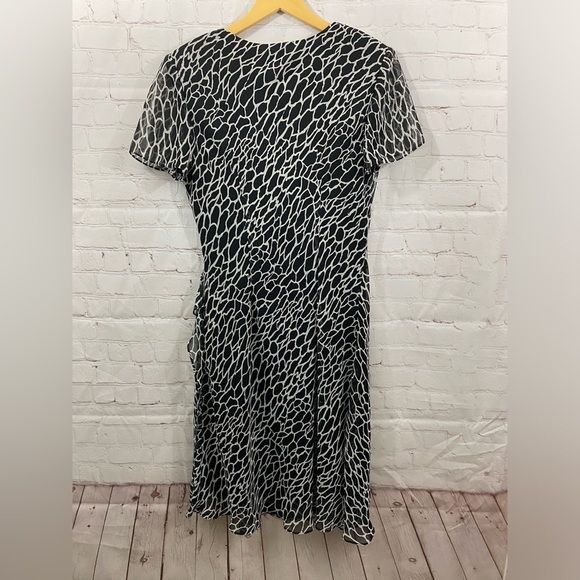 JBS Cap Sleeve V Neck Sheer Lined Faux Wrap Dress Polyester Womens Size 12 - Picture 2 of 8